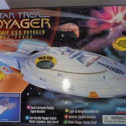 Star Trek Voyager Play Mate.  New.