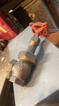 Brass Gate Valve with Red Handwheel