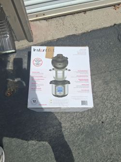 Instant Pot Electric Pressure Cooker in Box