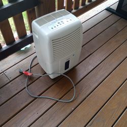 Dehumidifier 