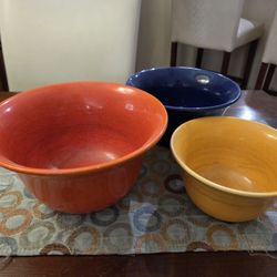 Set Of 3 Hall Radiant Ware Bowls