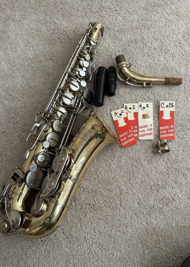 ๐ท Selmer Bundy II Alto Saxophone โ Student Model โ w/ Case ๐ท