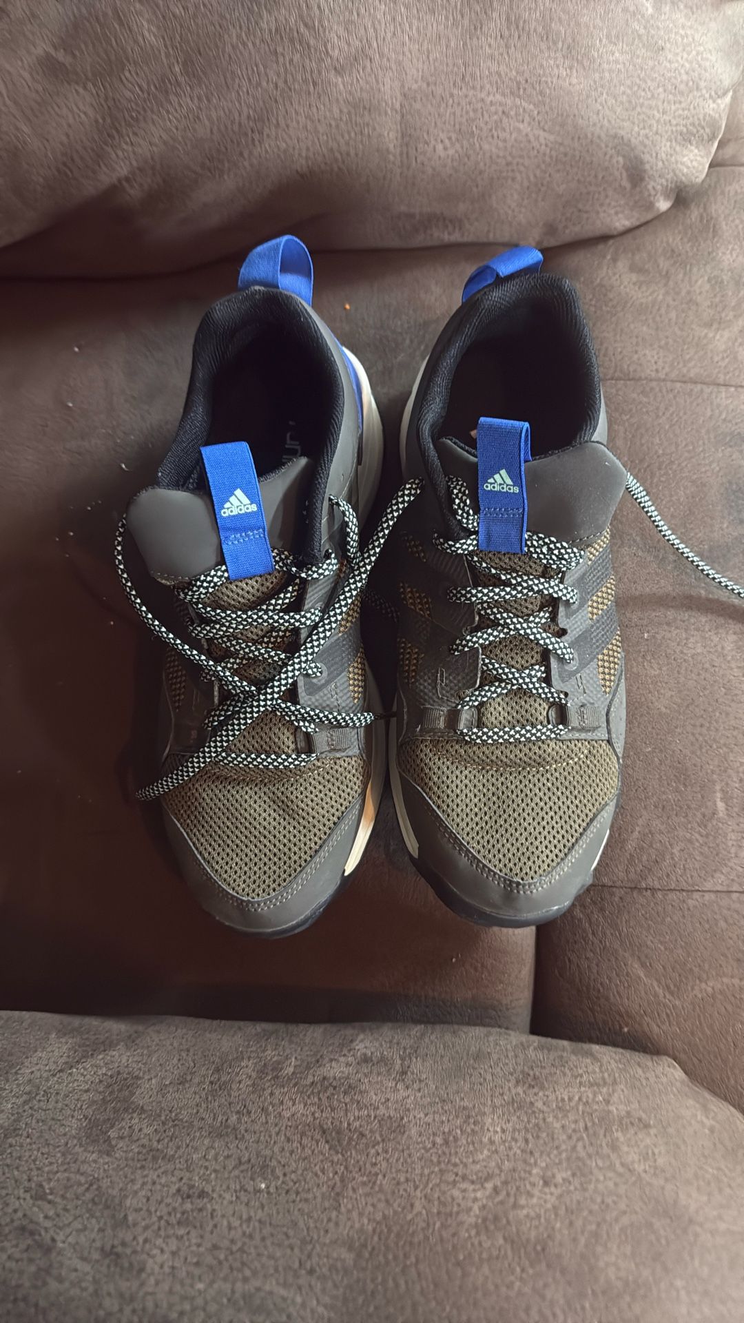 Adidas Tennis Shoes