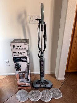 Shark Steam & Scrub Mop (S8001) – Like New, Barely Used