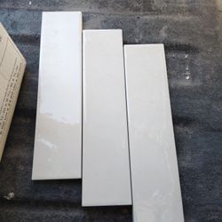 White glossy wall tile/ backsplash