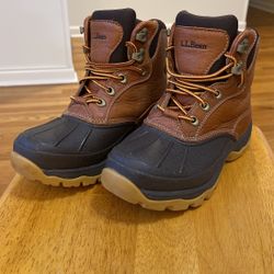 LIKE NEW LL BEAN  DUCK BOOTS size 5Y or 6.5 Women 