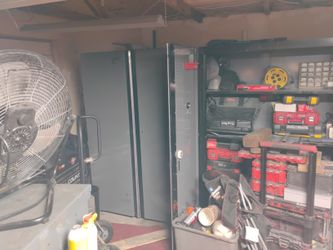 Wall Locker Husky 74x20