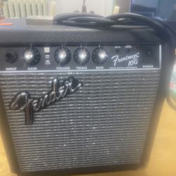 Like New Fender G10 Amp And Microphone 