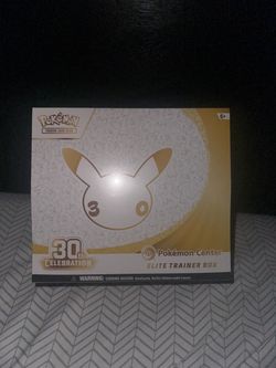 30th Pokemon Center Elite Trainer Box
