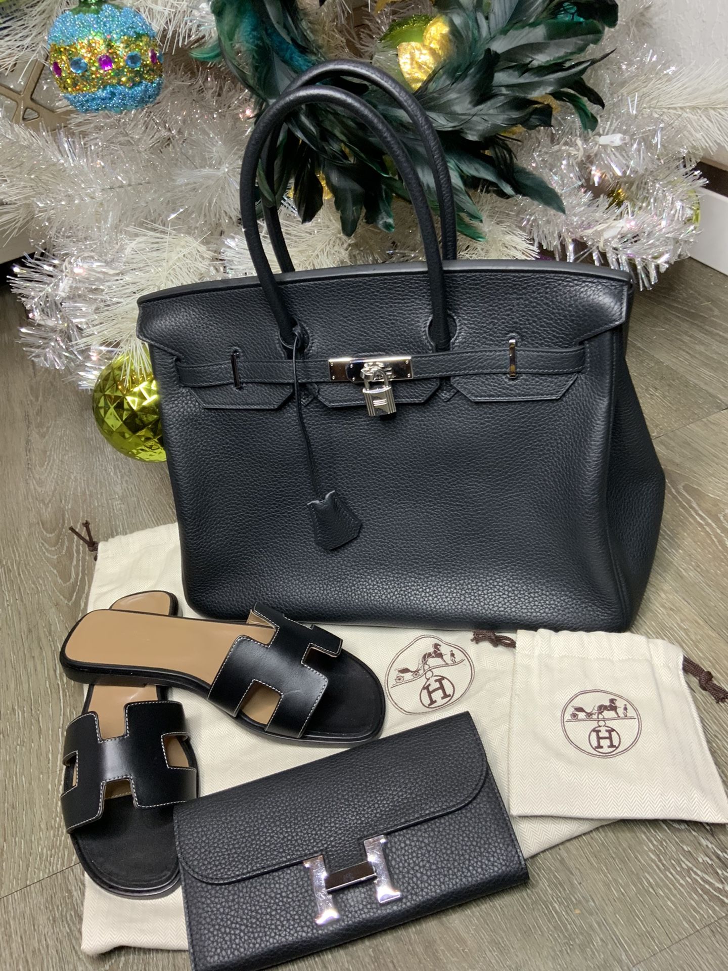 Hermes Birkin bag 30 Bronze dore Togo leather Gold hardware for Sale in  Phoenix, AZ - OfferUp