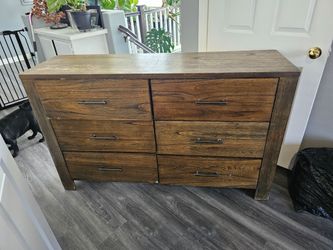 Dresser