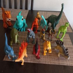 Dinosaurs 16 In Total 