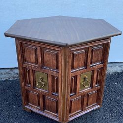 Antique mid century small cabinet 19”h,24”x21”