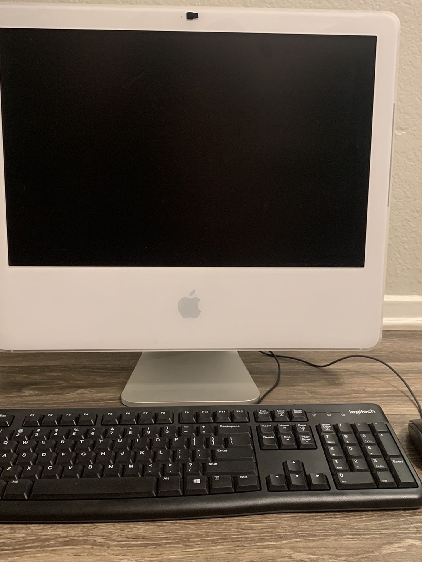 2006 iMac in Great Condition Works Perfectly