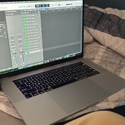 MUSIC PRODUCTION MACBOOK PRO