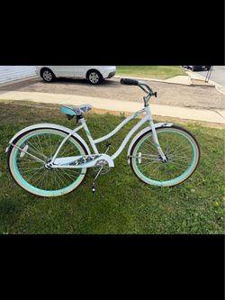 26’ huffy beach cruiser bike in good shape