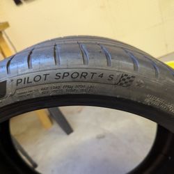 Michelin Pilot Sport 4S Tires (2) 285/30/20