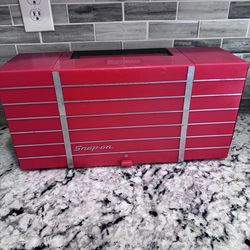 Vintage snap on cassette iPod player