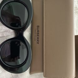 Burberry Woman’s Sunglasses