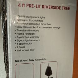 4ft Christmas Tree Pre lit 