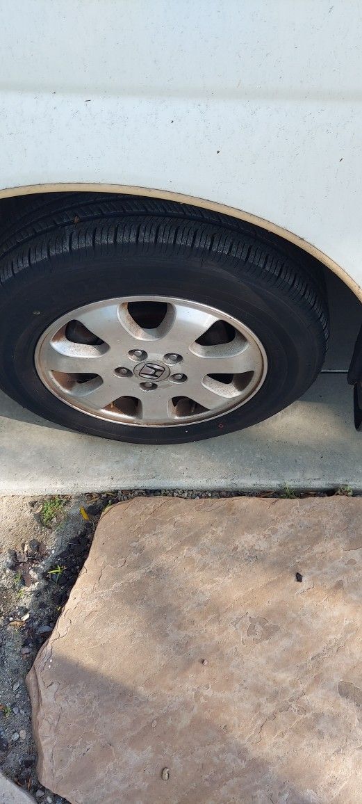225/60r16 Westlake Tires And Honda OeM Rims For 2004 Honda Odyssey