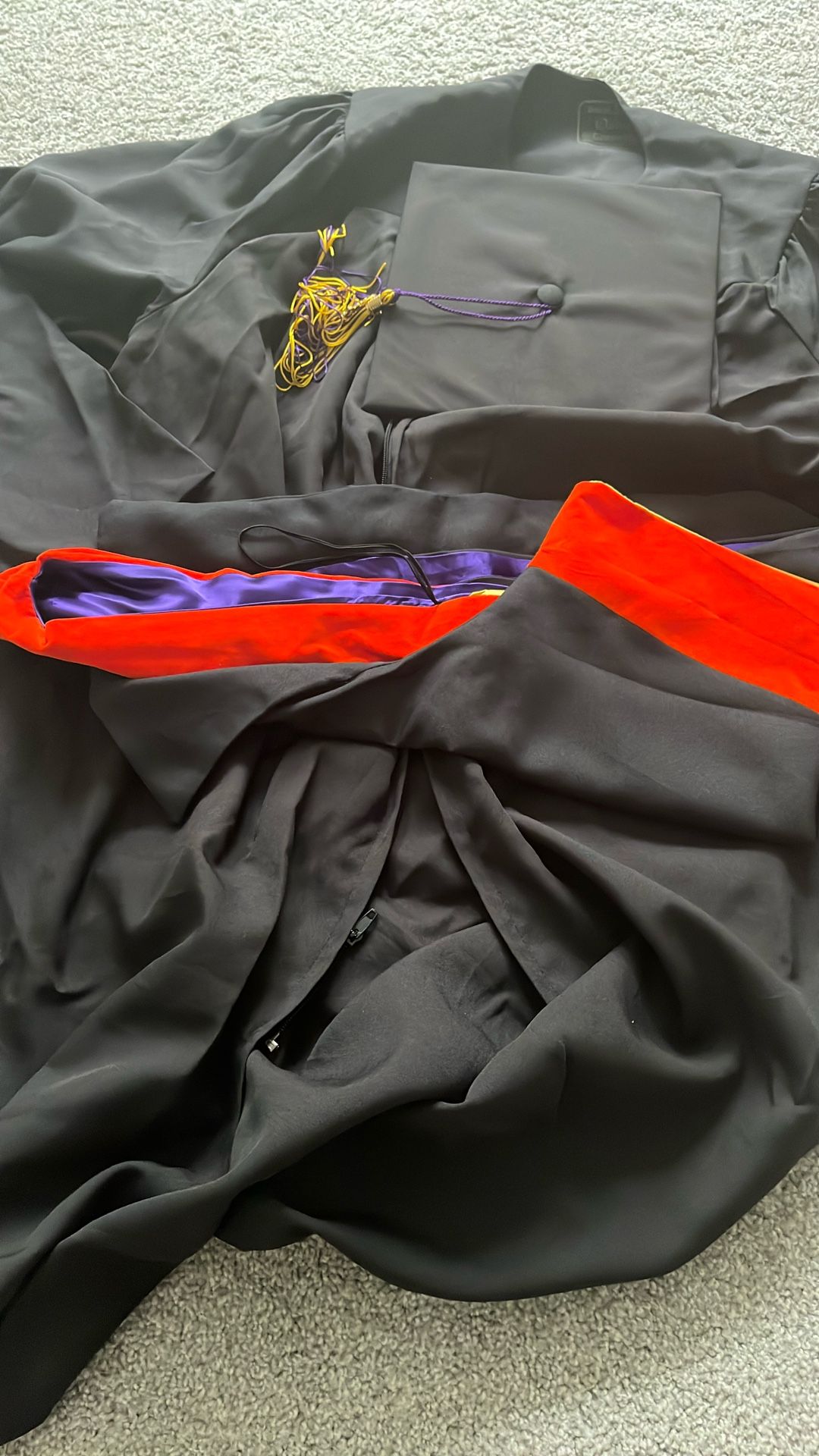 UW Graduation Gown