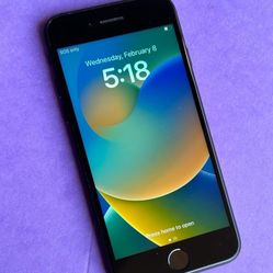 iPhone SE 2nd Gen 64gb Cricket Unlocked (Good Condition)