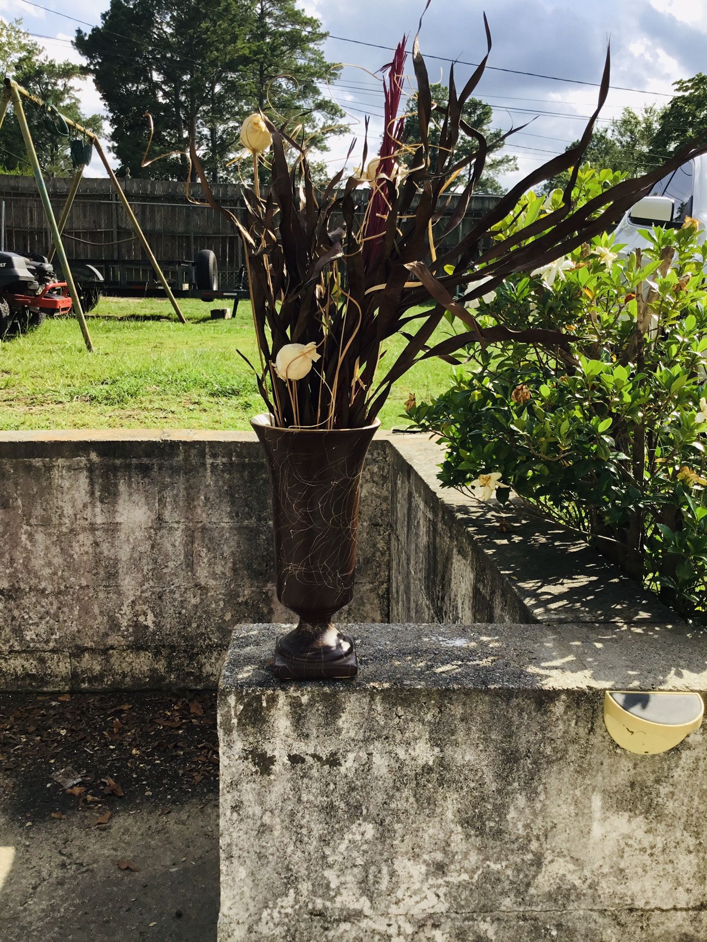 BROWN VASE Flower CENTER PIECE- ceramic