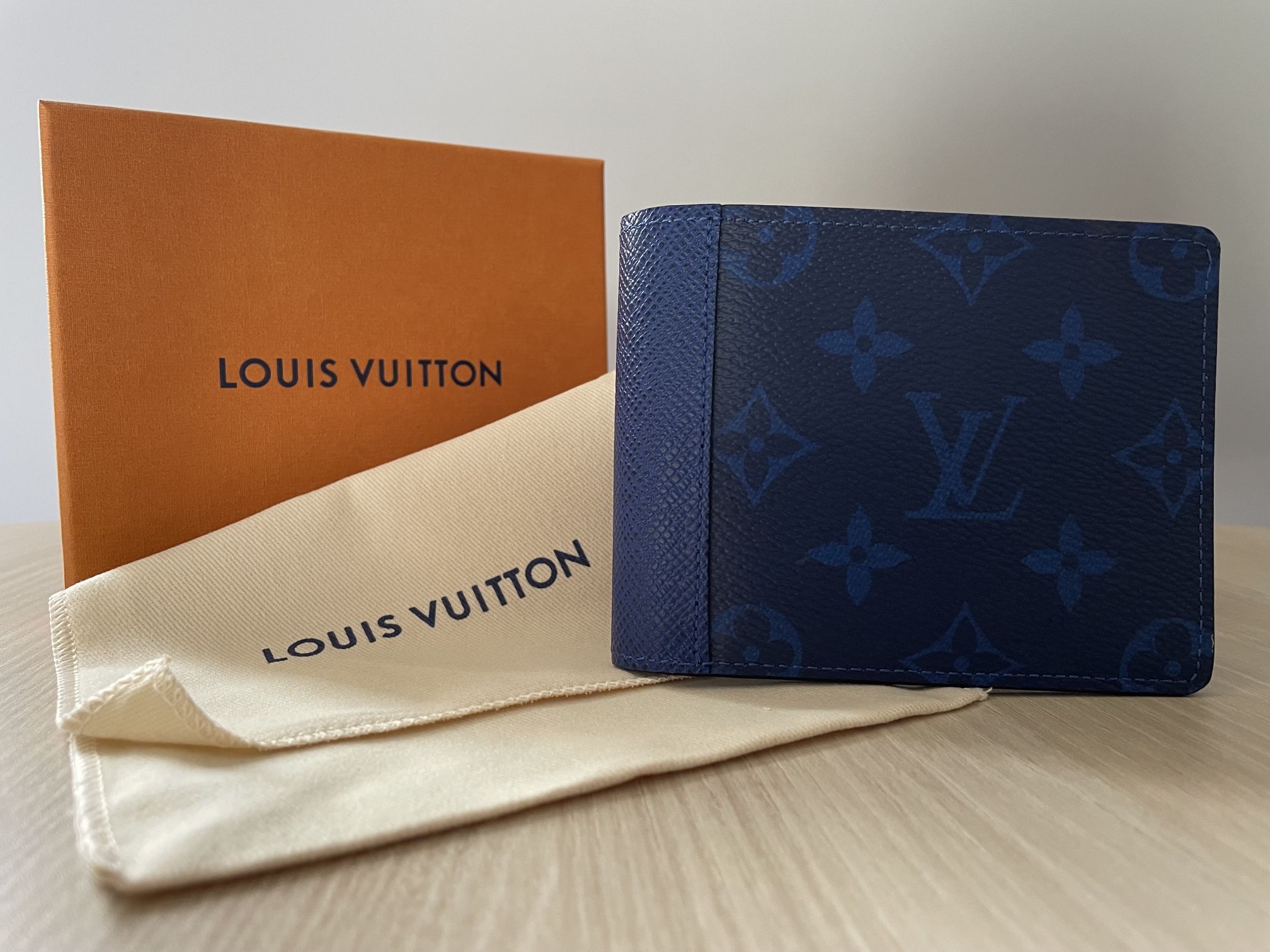 Louis Vuitton Multiple Wallet 