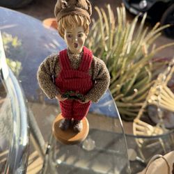 Vintage 1980s Christmas Caroler Figurine Holding A Holly Wreath