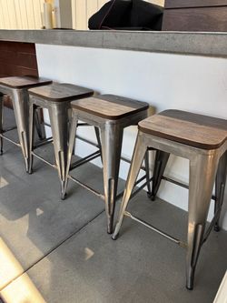 Set of 4 matching 24” counter-height stools