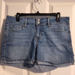Levi's women's shorts size 6
