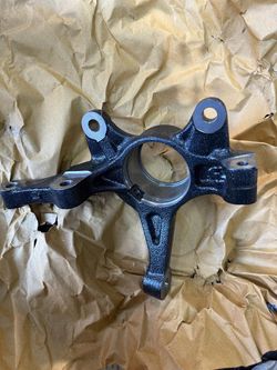 95934239 | Front Left Steering Knuckle for Buick Encore 2013-2021 / Chevy Trax 15-21