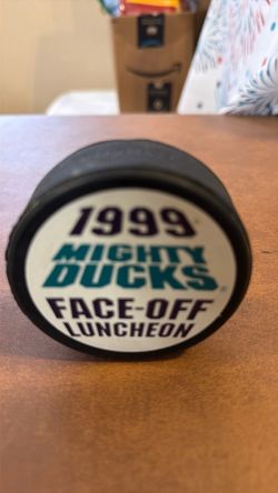 Hockey puck