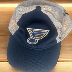 St Louis Blues Hat NHL Reebok Fitted Breathable Size S/M Small Medium