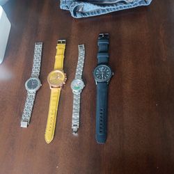 Four Watches For 1 Price Not Seperating