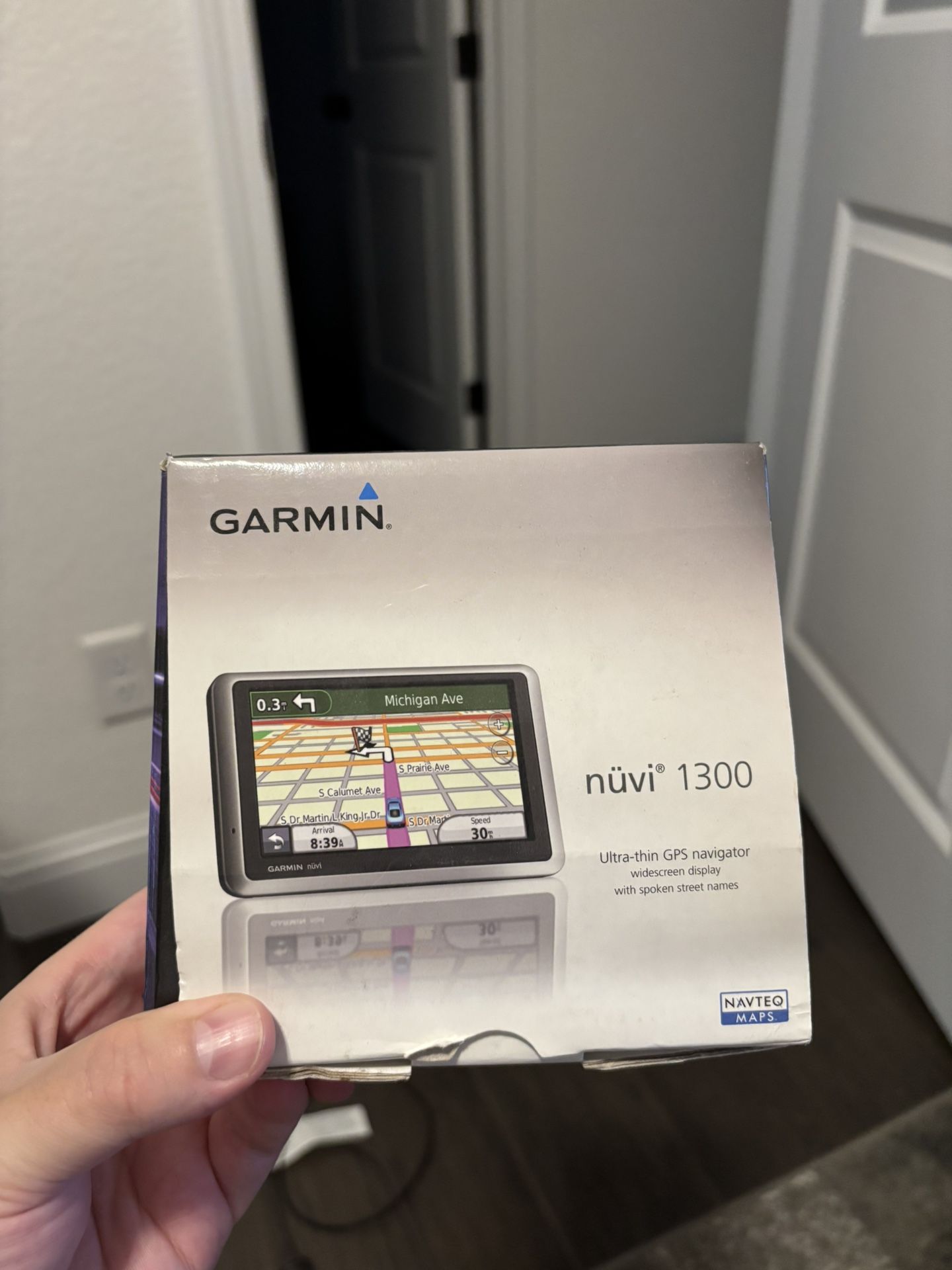 Garmin Nüvi 1300 GPS Navigation System – Car & Truck Compatible