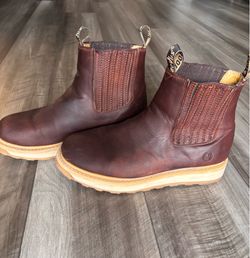 Cactus Boots size 10