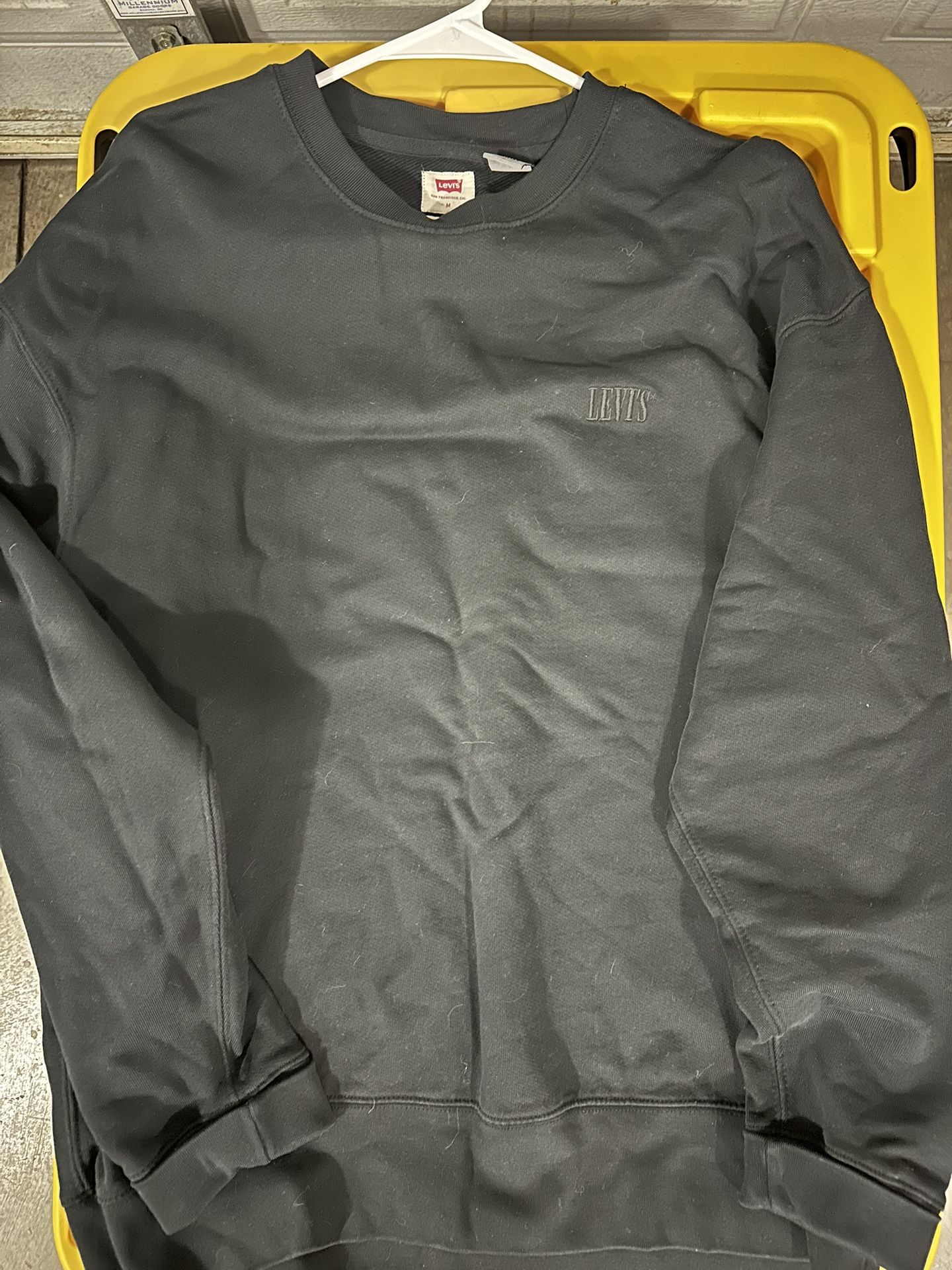 Mens Levi’s Crewneck Black Medium