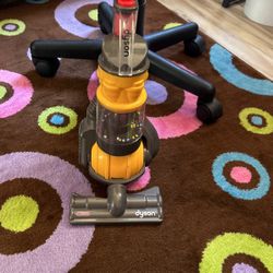 Casdon Dyson Ball Vacuum Toy