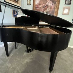 Kimball La Petite Baby Grand Piano