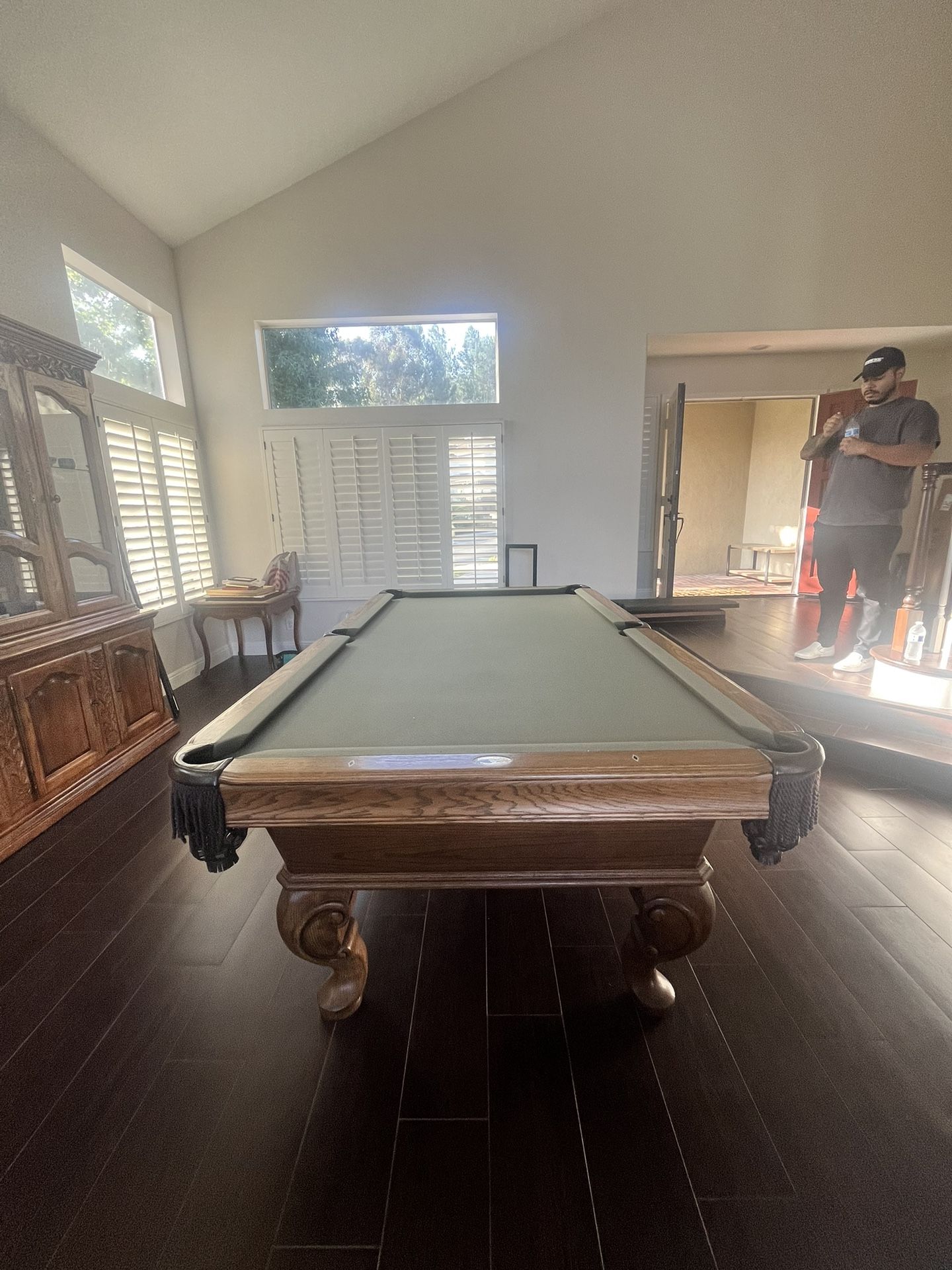 Pool Table ( Free Delivery & Set Up & Color Felt Of Your Choice )