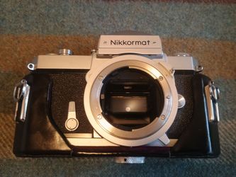 Nikkormat FTN w/ half case and cover