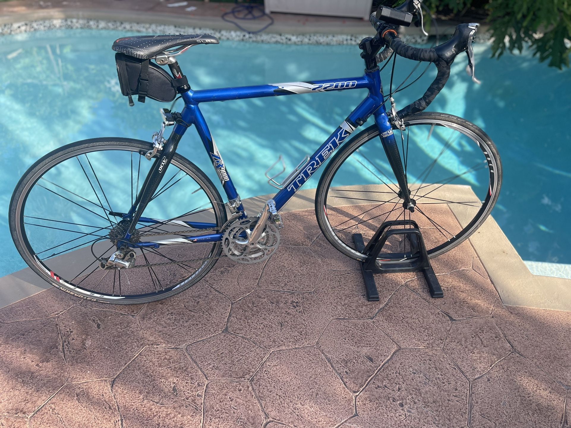 Trek 2200 ZR9000 Road Bike Size 56 Alluminum Carbon