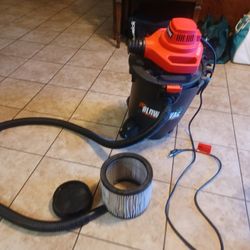 SHOP VAC - 6.0 GALLONS LIKE NEW. (AS IS) $60 FIRM PRICE 