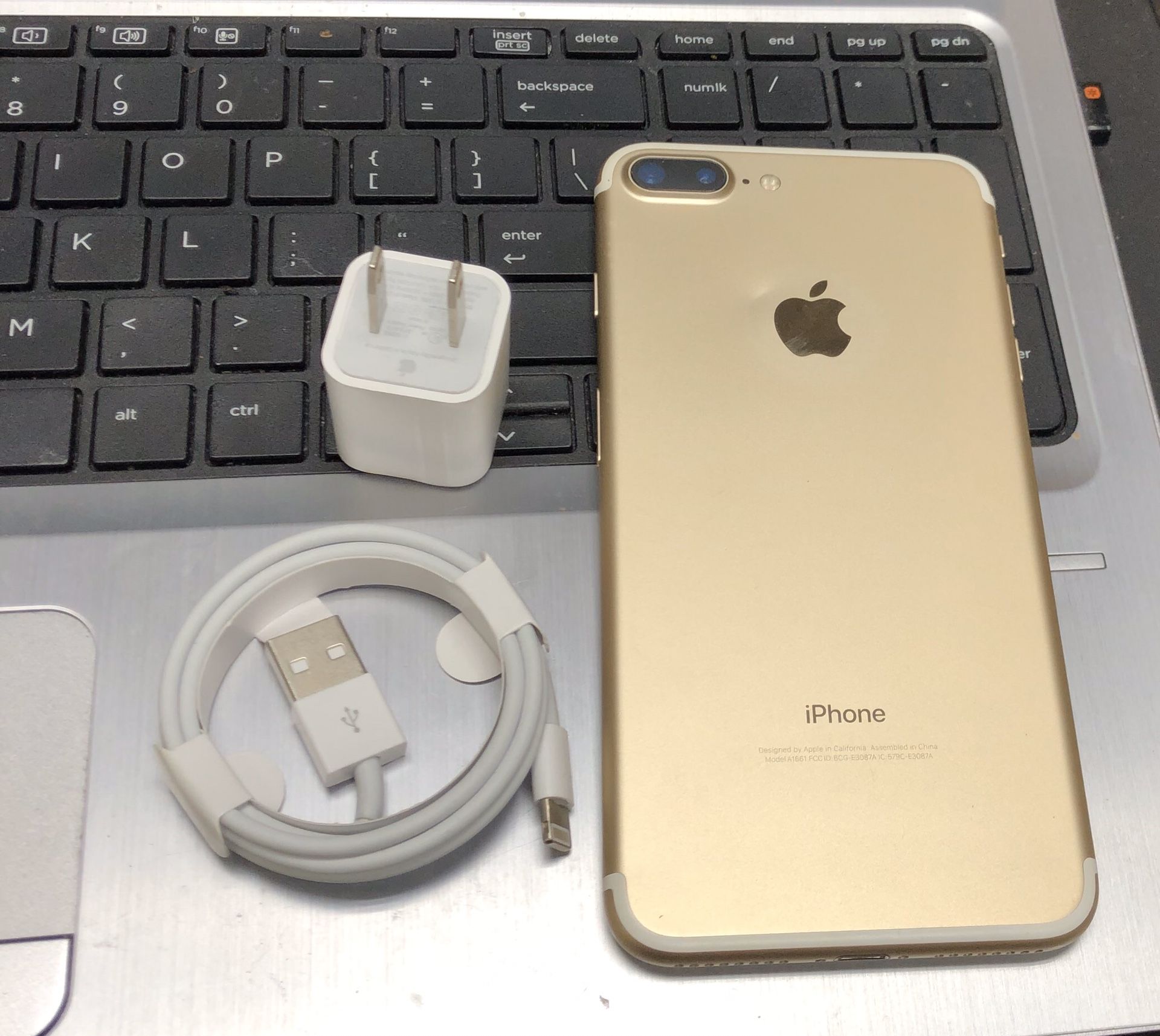 iPhone 7 Plus 128GB Factory Unlocked-Gold