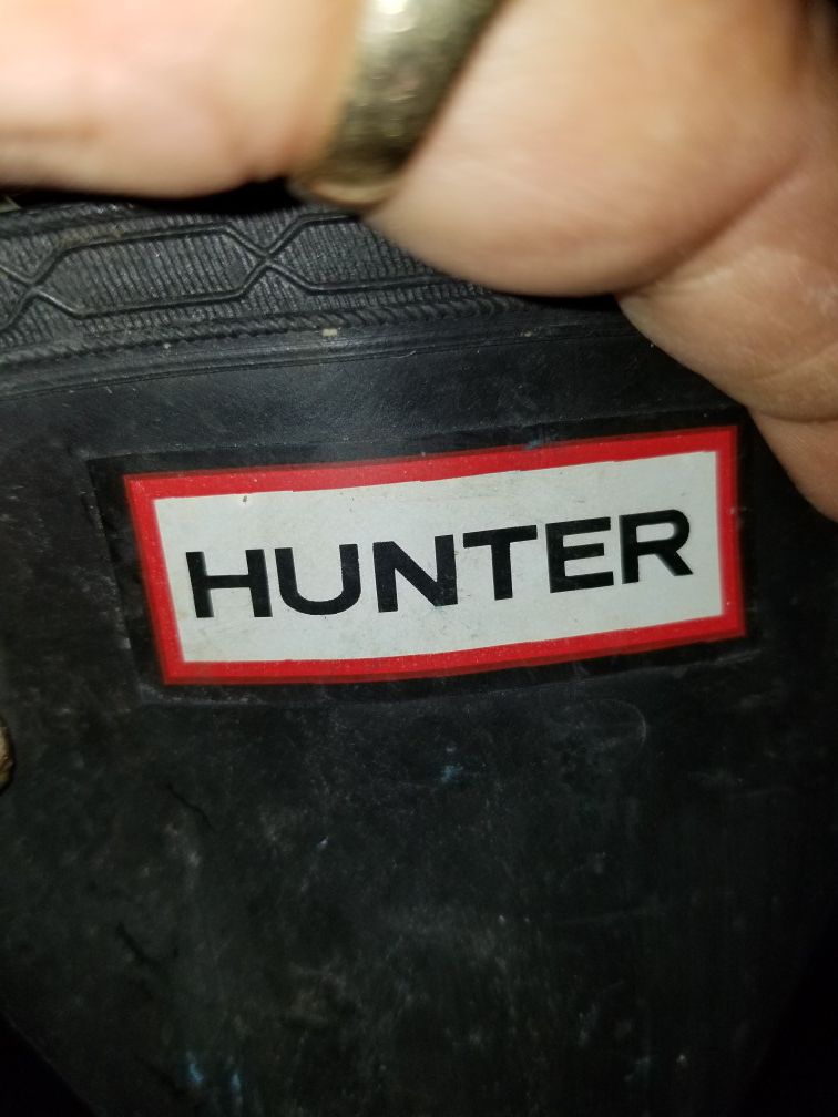 Hunter runner boots female size 9 male size 8