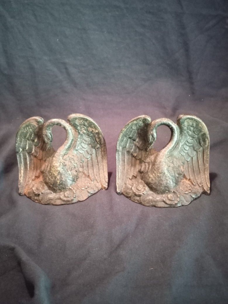 Vintage Cast Iron Swan Bookends