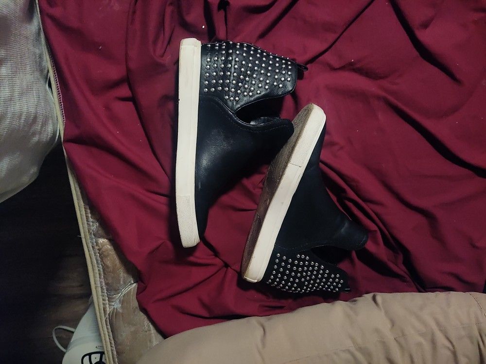 Steven Madden Black Studded Shoes