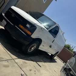 Chevy Express Van 